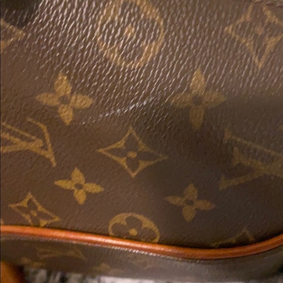 Authentic Eclipse PM Monogram Louis Vuitton - Picture 14 of 15